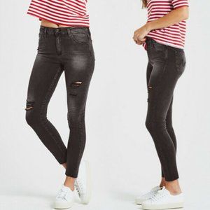 AG Farrah Skinny Ankle Distressed Jeans 31 *Note
